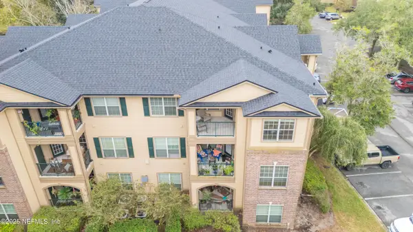 7800 Point Meadows Drive #737, Jacksonville, FL 32256