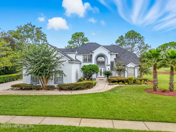 10082 Chester Lake E Road, Jacksonville, FL 32256