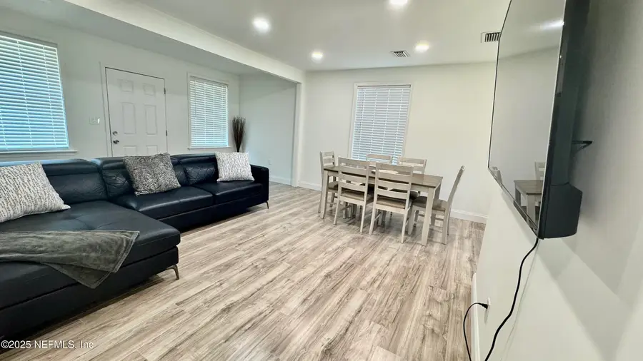 9720 Jupiter S Court, Jacksonville, FL 32246 - Image #3