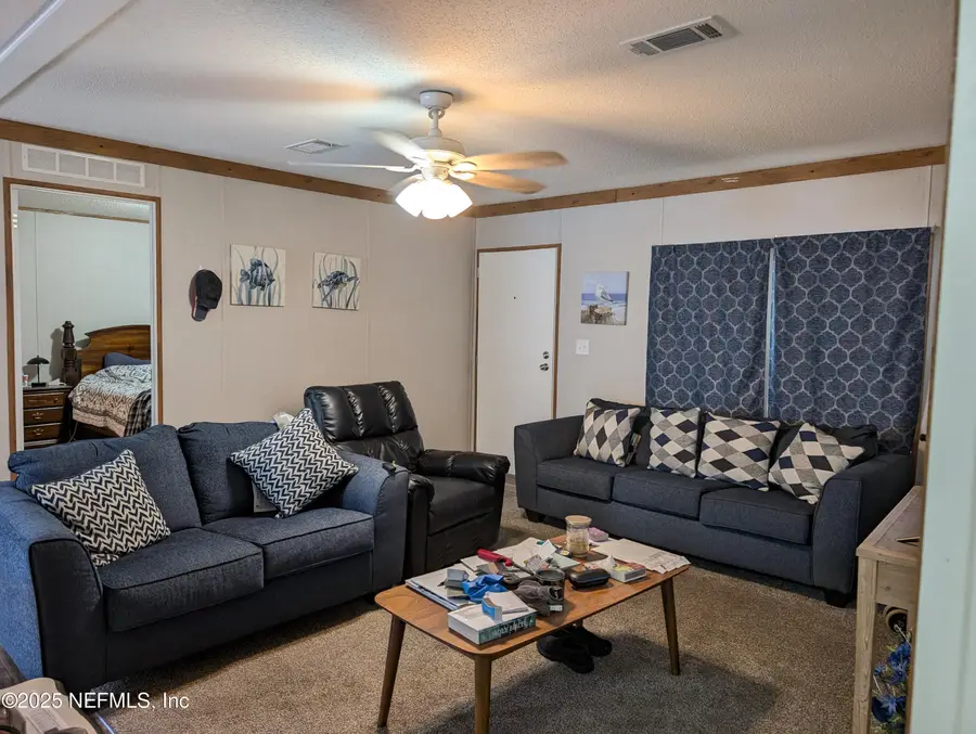 102 Cherokee Avenue, Interlachen, FL 32148 - Image #3