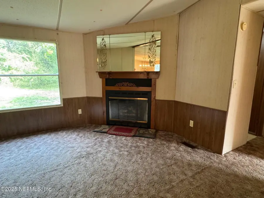 910 Ofarrell Avenue, Interlachen, FL 32148 - Image #2