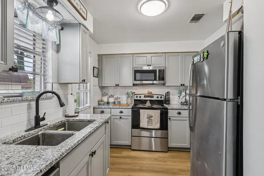 1647 El Camino Road #5, Jacksonville, FL 32216 - Image #2