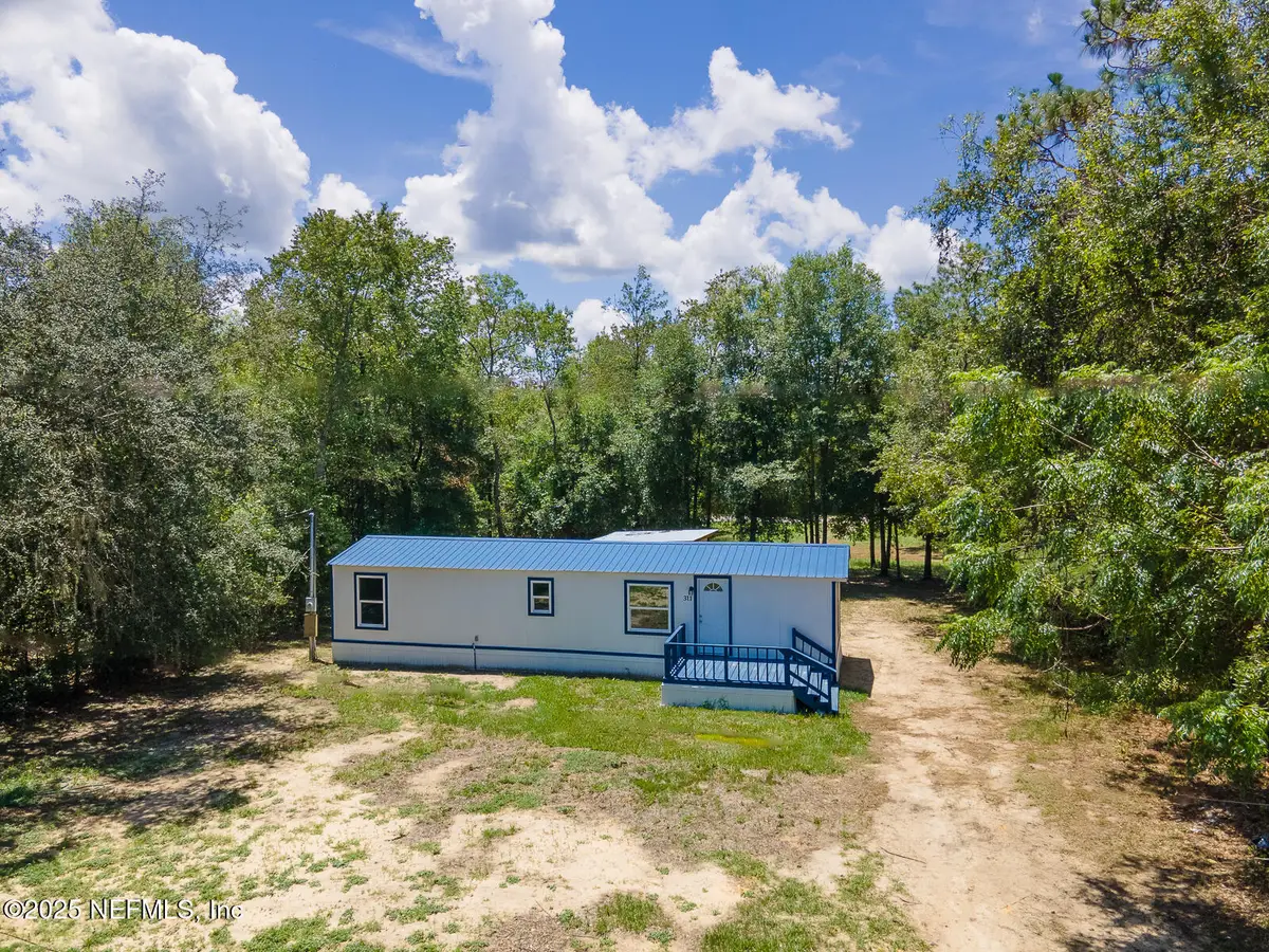 311 6th Way, Interlachen, FL 32148 - Image #1