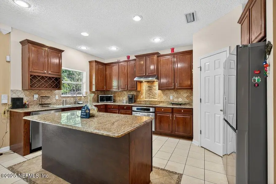 525 Hardeeville Court, Jacksonville, FL 32218 - Image #2