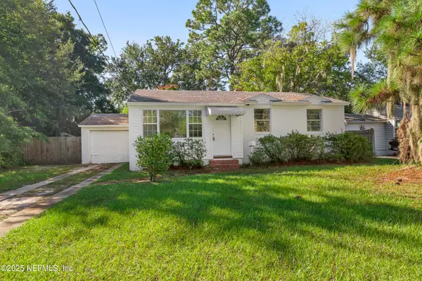 1972 Lakewood Circle, Jacksonville, FL 32207