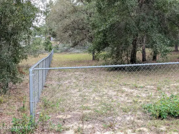 211 1st Way, Interlachen, FL 32148