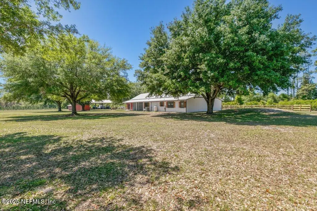 643 E State Road 100, San Mateo, FL 32187 - #1