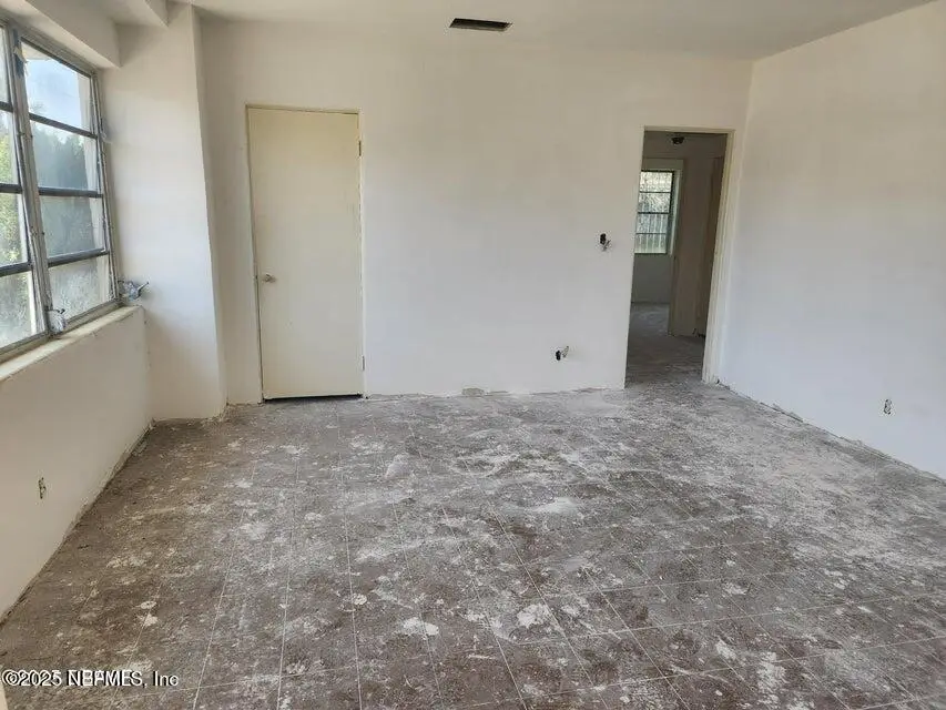 327 Frances Terrace, Daytona Beach, FL 32118 - Image #3