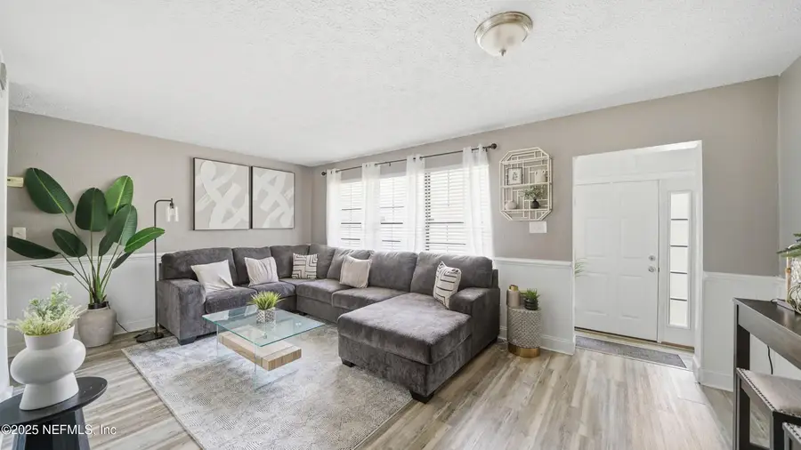 1002 Cherbourg E Avenue, Jacksonville, FL 32205 - Image #3