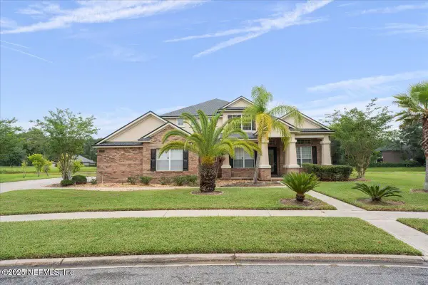 1127 Emilys Walk W Lane, Jacksonville, FL 32221