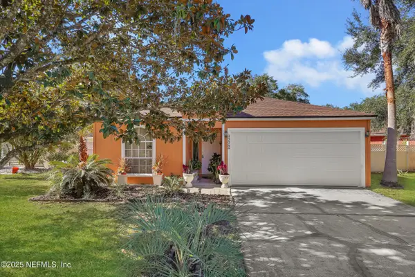 8222 Lake Woodbourne E Drive, Jacksonville, FL 32217