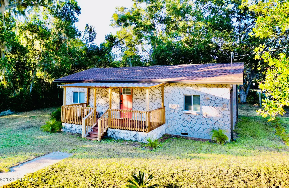 18713 Charlotte Avenue, Brooker, FL 32622 - Image #1