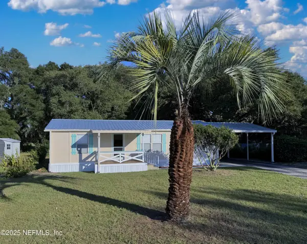 106 Ridgewood Avenue, Interlachen, FL 32148