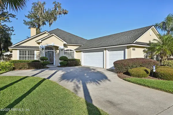 1862 Sentry Oak Court, Fleming Island, FL 32003