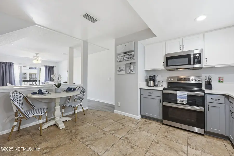 2211 S 1st Street, Jacksonville Beach, FL 32250 - Image #2