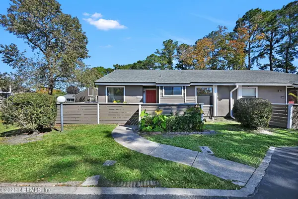 8429 Long Meadow N Circle, Jacksonville, FL 32244