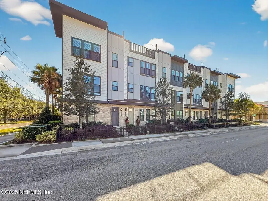 1625 Bridgeton Drive, Jacksonville, FL 32207 - Image #2