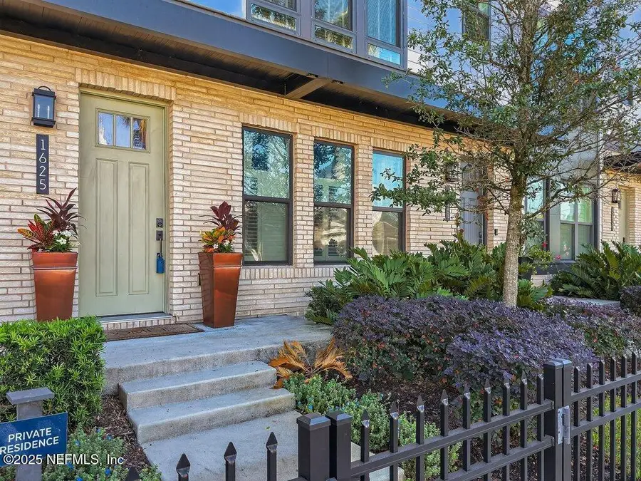 1625 Bridgeton Drive, Jacksonville, FL 32207 - Image #3