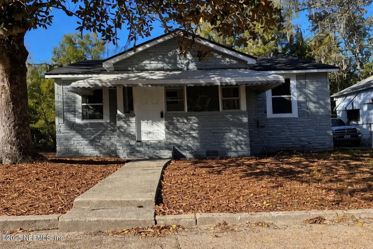 557 Chestnut Drive, Jacksonville, FL 32209 - Image #1