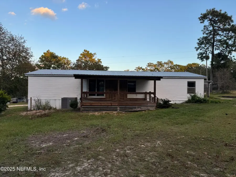 323 Incline Road, Satsuma, FL 32189 - Image #2