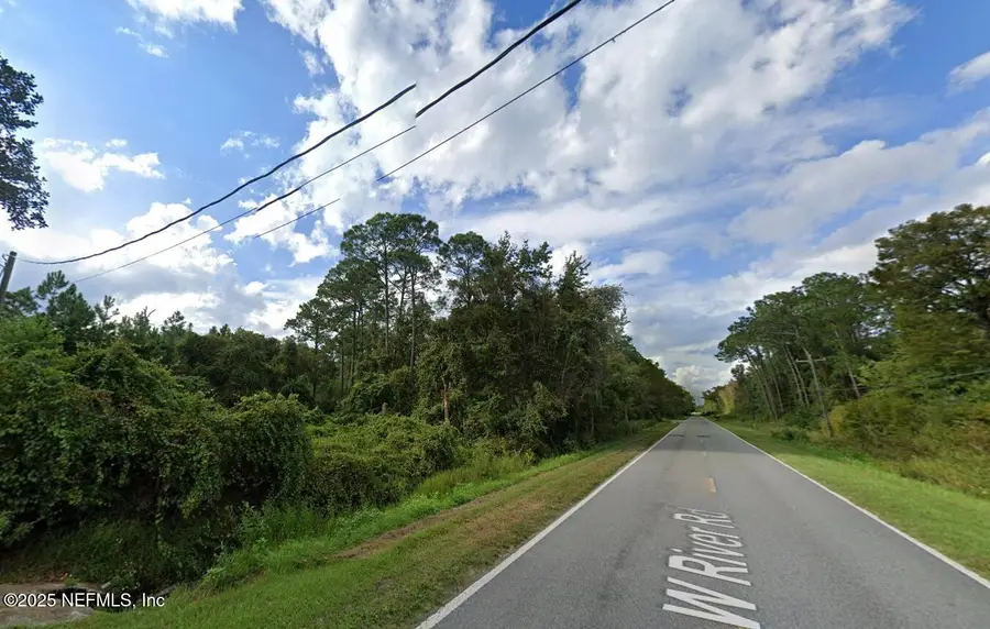 696 W River Road, Palatka, FL 32177 - #3