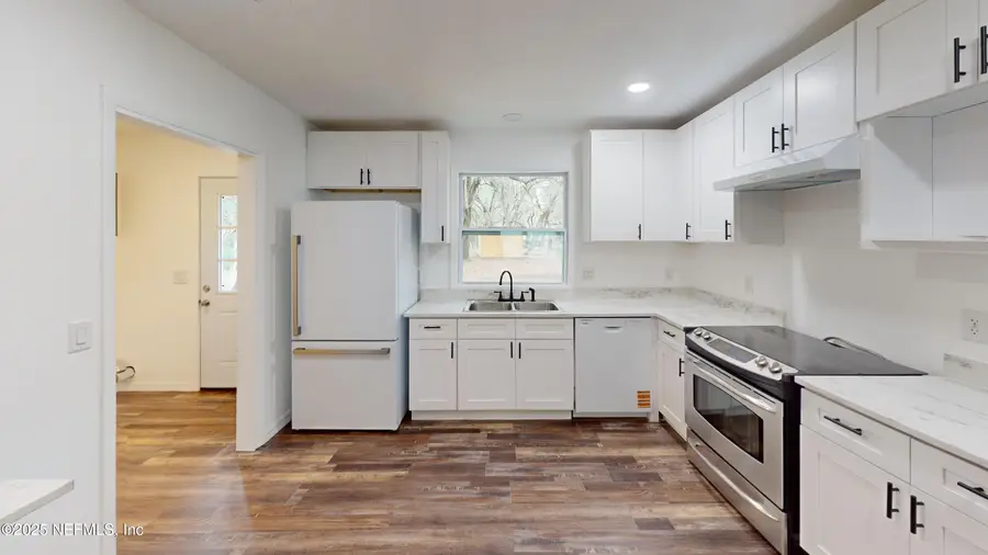 201 Florence Avenue, Interlachen, FL 32148 - Image #3