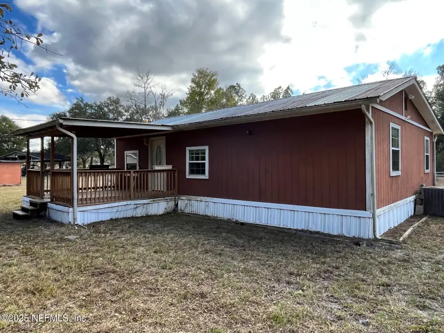 201 Beaver Lane, Palatka, FL 32177 - Image #2