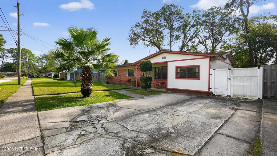 5670 Fargo N Drive, Jacksonville, FL 32207 - Image #2