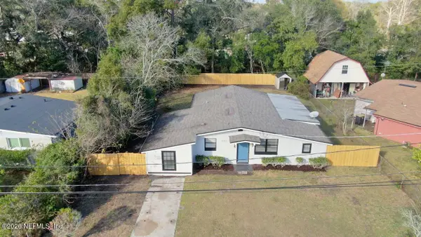 6713 Peter Rabbit N Drive, Jacksonville, FL 32210