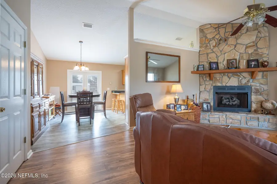 27333 W Fourteenth Avenue, Hilliard, FL 32046 - Image #3