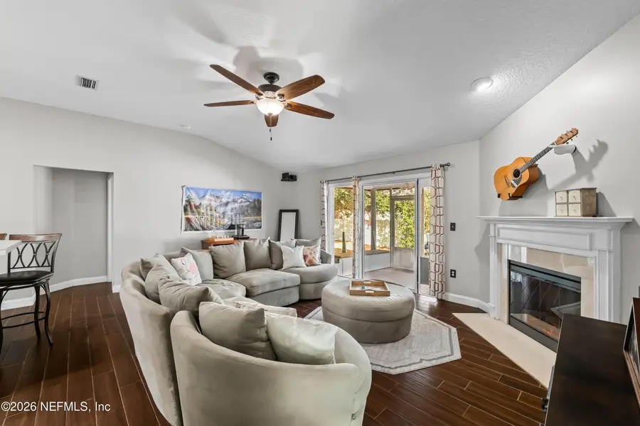 637 Marla Creek Court, Jacksonville, FL 32220 - Image #3