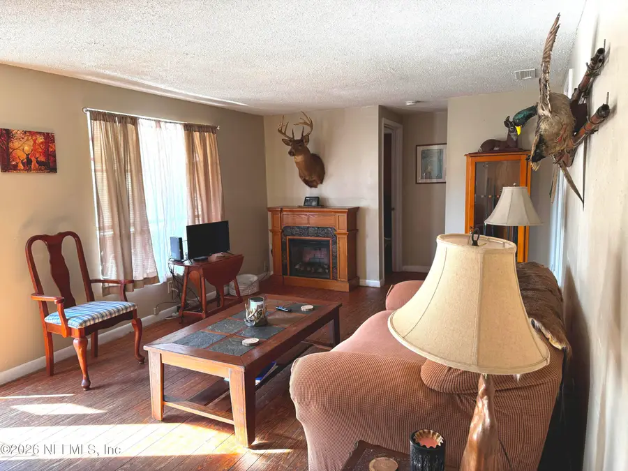 130 Adrian Avenue, Interlachen, FL 32148 - Image #2