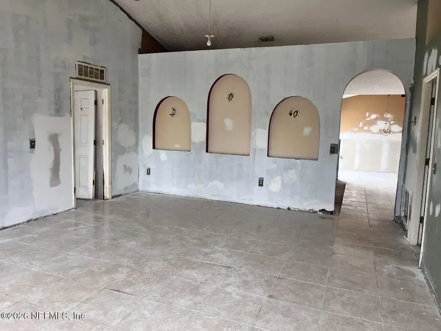 5586 Lafayette Park N Drive, Jacksonville, FL 32244 - Image #2