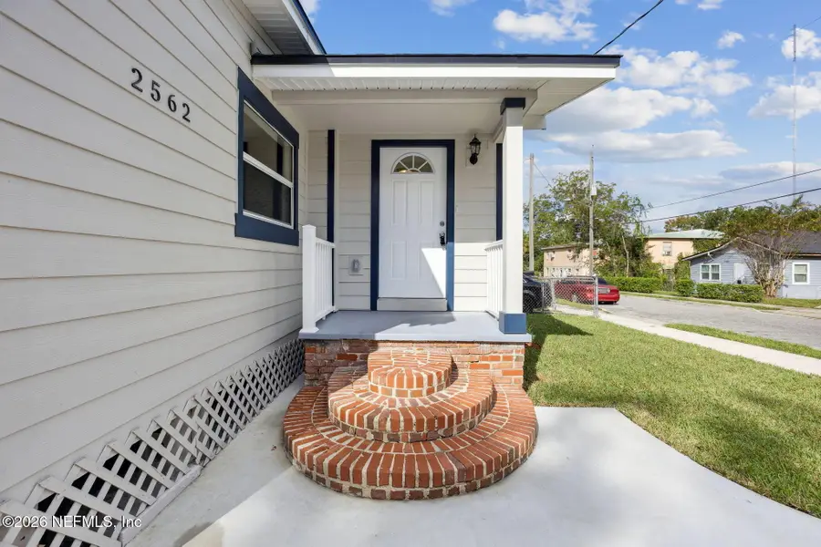 2562 Summit Street, Jacksonville, FL 32204 - Image #3