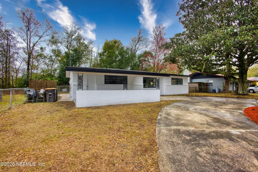 7462 Sharbeth S Drive, Jacksonville, FL 32210 - Image #2