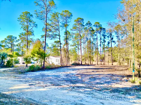 104 Howard Drive, Interlachen, FL 32148