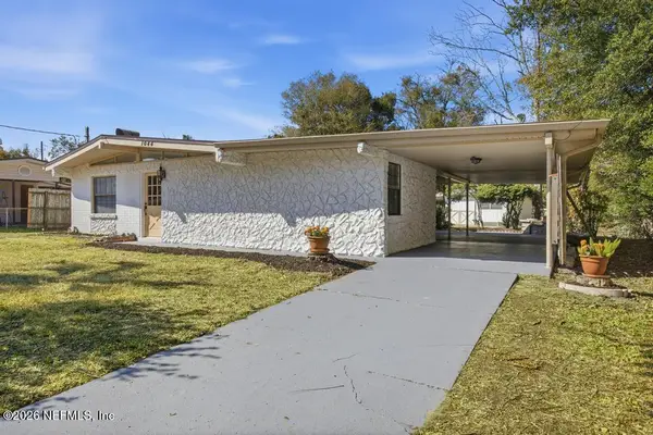 1044 Hillock E Drive, Jacksonville, FL 32221