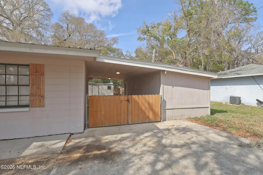 423 N Broadway Street, Starke, FL 32091 - #3