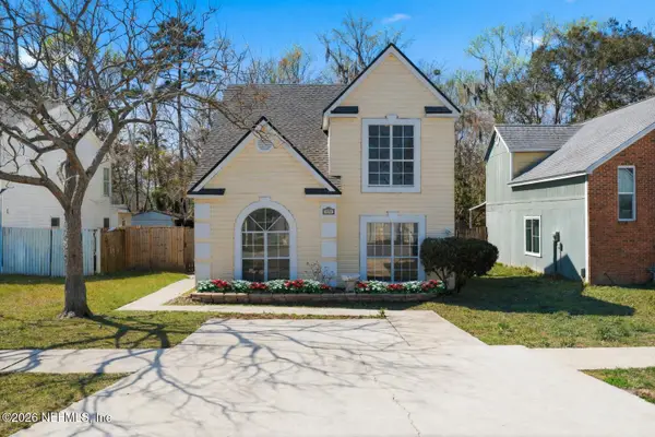 572 Staffordshire Drive, Jacksonville, FL 32225