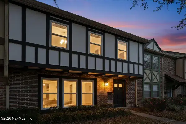 8140 Sutton E Place, Jacksonville, FL 32217