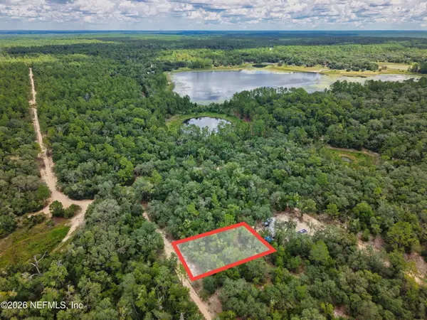 342 Mississippi Avenue, Hawthorne, FL 32640