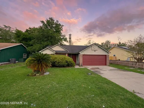 3861 Winter Berry E Road, Jacksonville, FL 32210