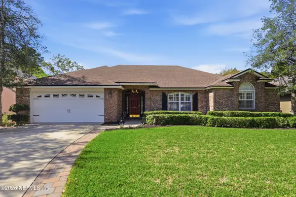 684 Chestwood Chase Drive, Orange Park, FL 32065