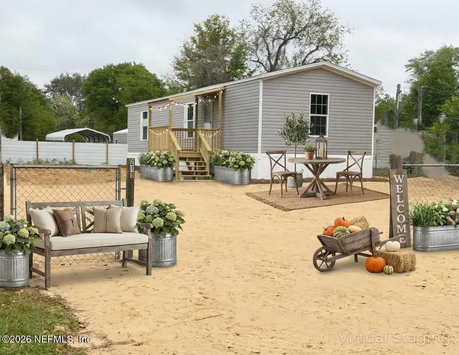 213 Milton Avenue, Interlachen, FL 32148 - #2