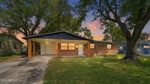 5957 Carrevero S Drive, Jacksonville, FL 32216