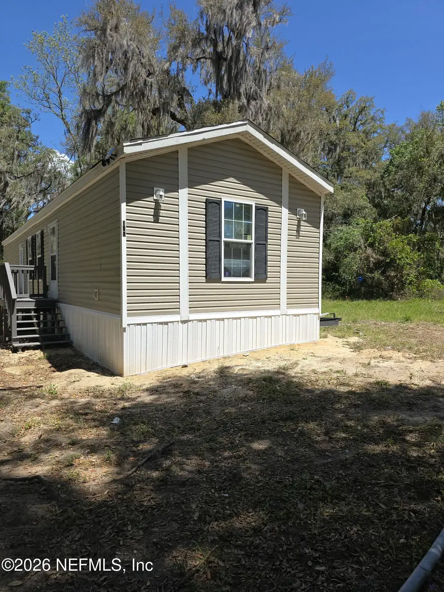 106 W Manitoba Street, Florahome, FL 32140 - #3