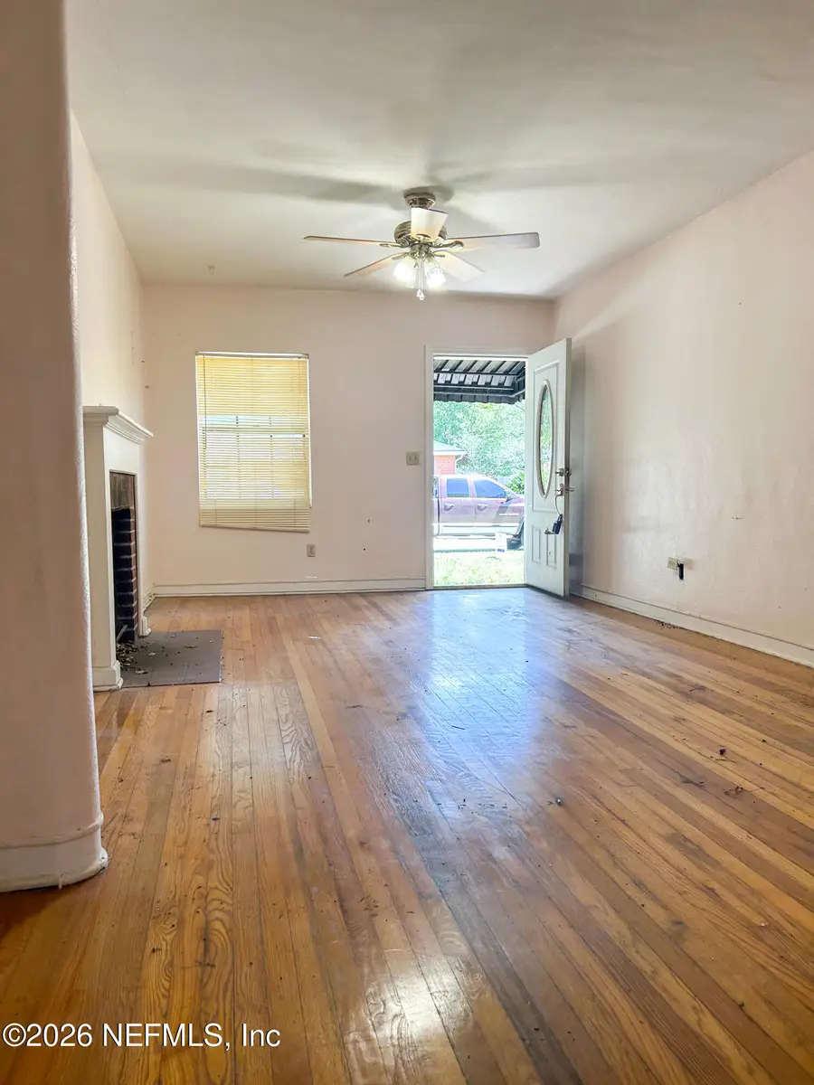 4242 Pinewood Avenue, Jacksonville, FL 32207 - #3