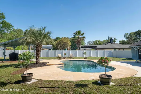 1006 Lake Asbury Drive, Green Cove Springs, FL 32043