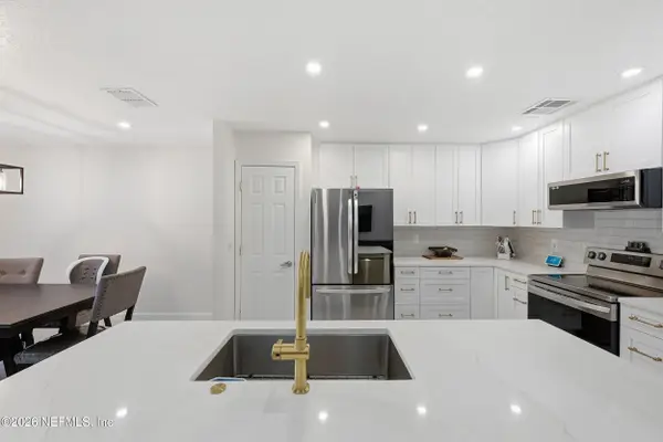 10251 Trevor Creek W Drive, Jacksonville, FL 32257