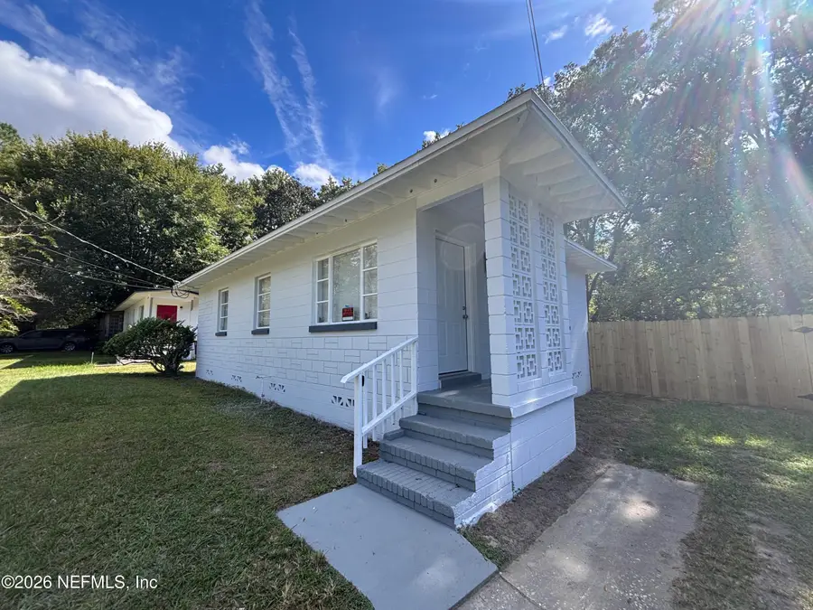 6244 Pettiford W Drive, Jacksonville, FL 32209 - #2